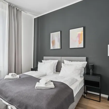 Shiny Homes - Modern & Cozy Stay In Bielefeld Mitte Exterior photo